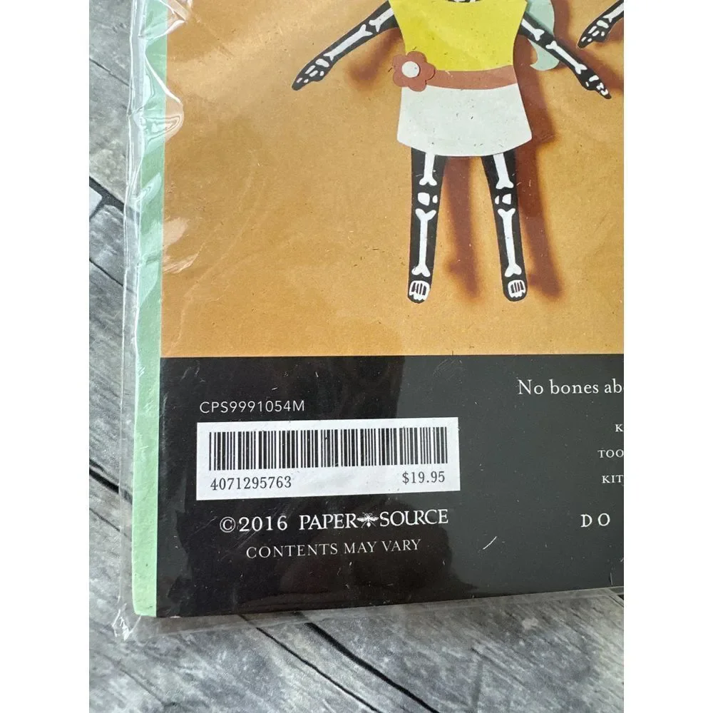 Paper Source Spooky Skelton Paper Dolls‎
